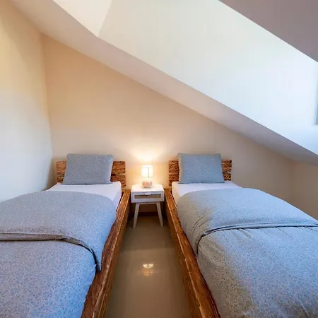 Cabra Playa De Langosteira En Finisterre Con Vistas Al Mar * San Martín de Arriba